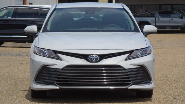 2024 Toyota Camry LE Auto (SE)
