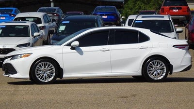 2020 Toyota Camry XLE Auto (SE)