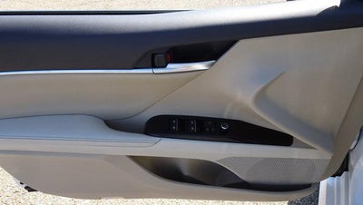 2020 Toyota Camry XLE Auto (SE)