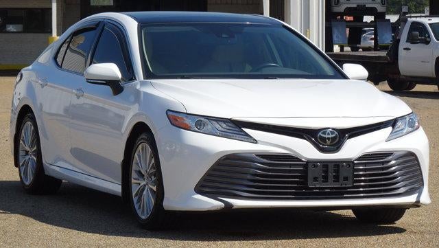 2020 Toyota Camry XLE Auto (SE)