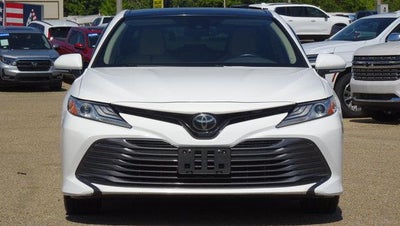 2020 Toyota Camry XLE Auto (SE)