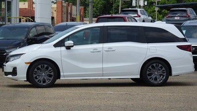 2026 Honda Odyssey Touring Auto