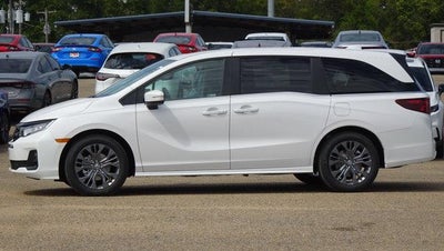 2027 Honda Odyssey Touring Auto