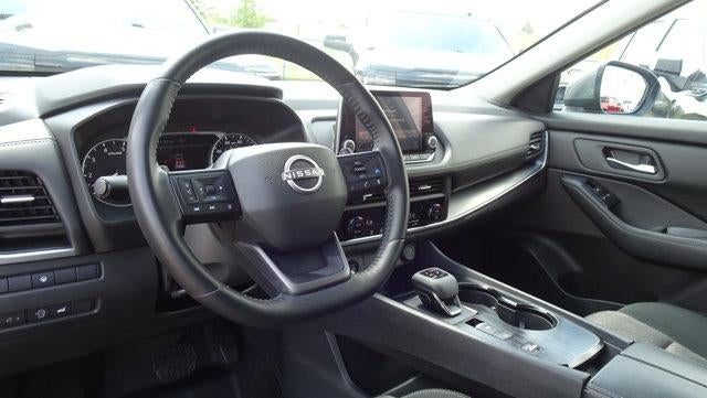 2025 Nissan Rogue FWD SV