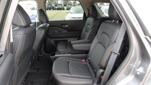 2022 Nissan Pathfinder SL 2WD