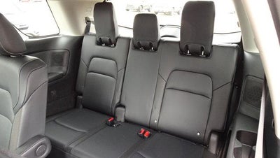 2022 Nissan Pathfinder SL 2WD