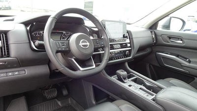 2022 Nissan Pathfinder SL 2WD