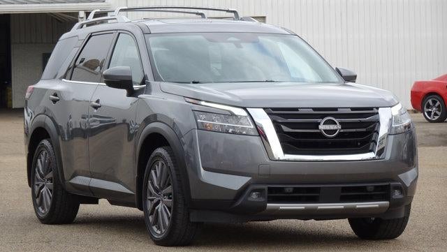 2022 Nissan Pathfinder SL 2WD
