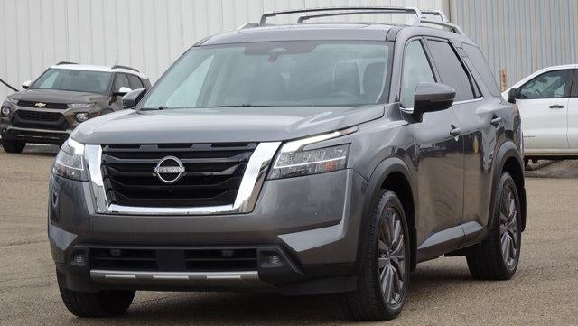 2022 Nissan Pathfinder SL 2WD