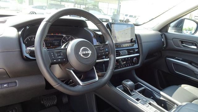 2025 Nissan Pathfinder SL 2WD