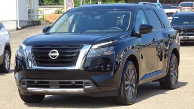 2025 Nissan Pathfinder SL 2WD