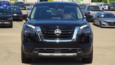 2025 Nissan Pathfinder SL 2WD