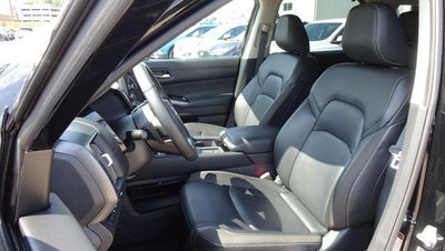 2025 Nissan Pathfinder SL 2WD