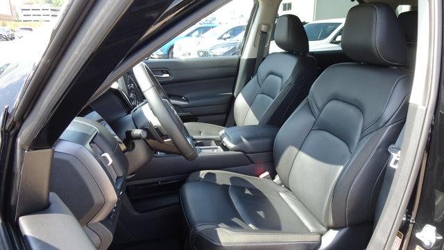 2025 Nissan Pathfinder SL 2WD