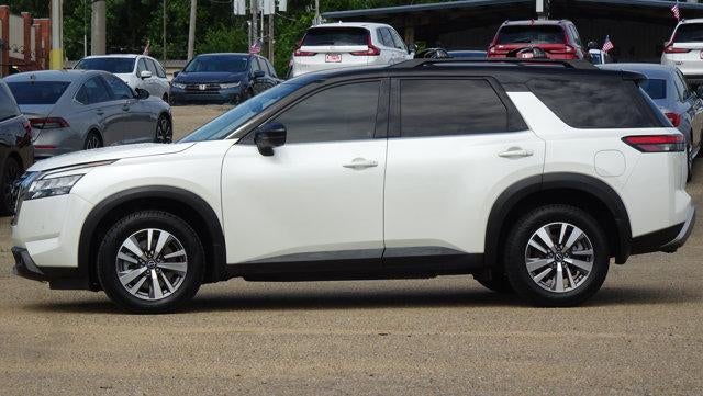 2022 Nissan Pathfinder SL 4WD