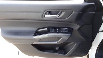2022 Nissan Pathfinder SL 4WD