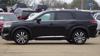 2023 Nissan Pathfinder Platinum 4WD