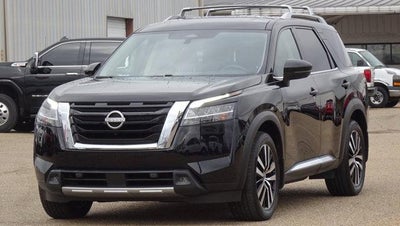 2023 Nissan Pathfinder Platinum 4WD