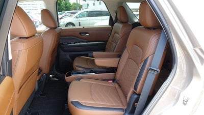 2024 Nissan Pathfinder Platinum 4WD