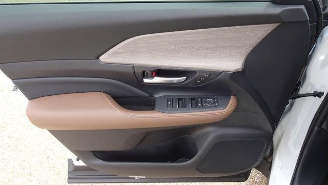 2025 Toyota Grand Highlander Platinum AWD (Natl)