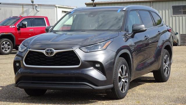 2021 Toyota Highlander XLE FWD (Natl)