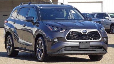 2022 Toyota Highlander XLE FWD (Natl)