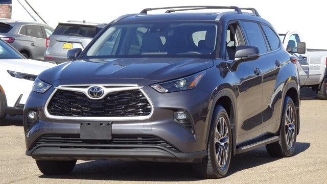 2022 Toyota Highlander XLE FWD (Natl)