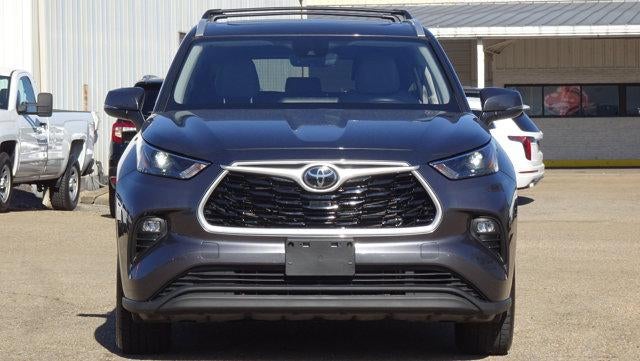 2022 Toyota Highlander XLE FWD (Natl)