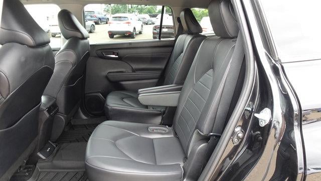 2021 Toyota Highlander XLE FWD (Natl)