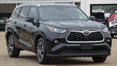 2021 Toyota Highlander XLE FWD (Natl)