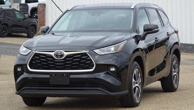 2021 Toyota Highlander XLE FWD (Natl)