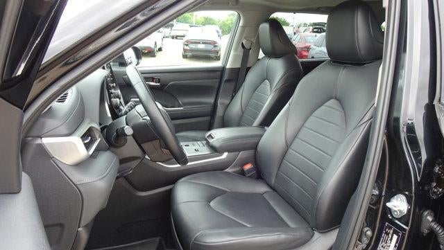 2021 Toyota Highlander XLE FWD (Natl)
