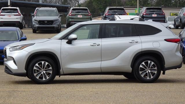 2021 Toyota Highlander XLE AWD (Natl)