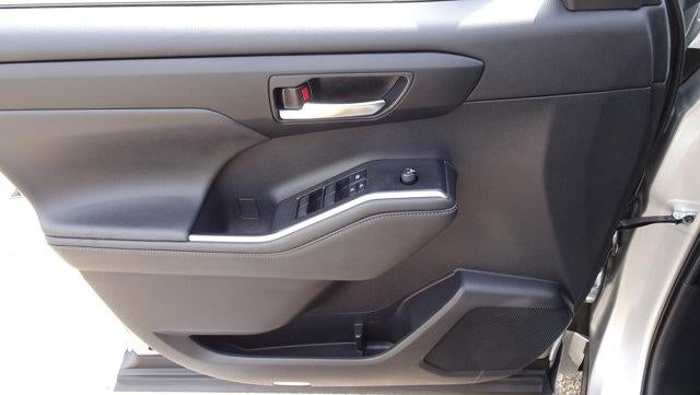 2021 Toyota Highlander XLE AWD (Natl)