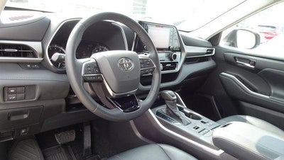 2021 Toyota Highlander XLE AWD (Natl)