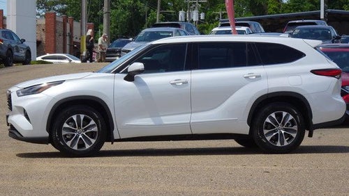 2022 Toyota Highlander XLE AWD (Natl)