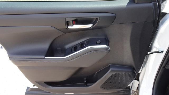 2022 Toyota Highlander XLE AWD (Natl)