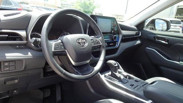 2022 Toyota Highlander XLE AWD (Natl)