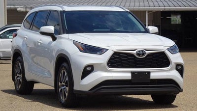 2022 Toyota Highlander XLE AWD (Natl)