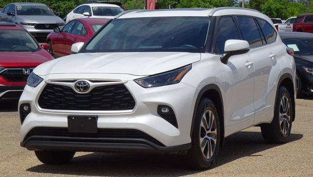 2022 Toyota Highlander XLE AWD (Natl)