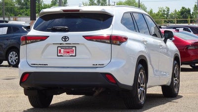2022 Toyota Highlander XLE AWD (Natl)