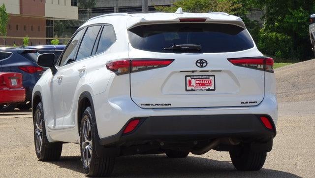 2022 Toyota Highlander XLE AWD (Natl)