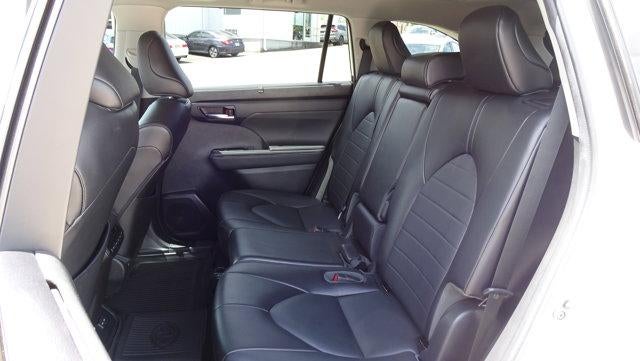 2022 Toyota Highlander XLE AWD (Natl)