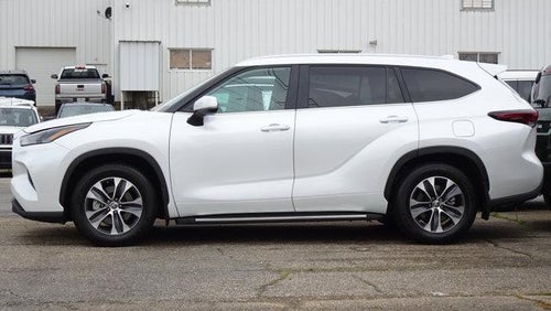 2024 Toyota Highlander LE FWD (GS)