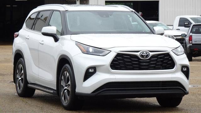 2024 Toyota Highlander XLE FWD (Natl)