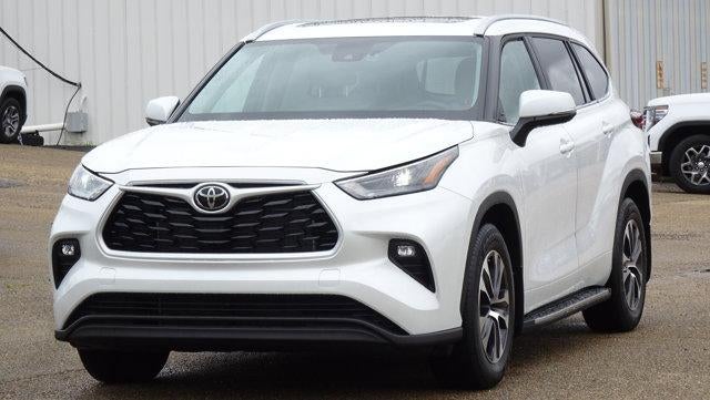 2024 Toyota Highlander XLE FWD (Natl)