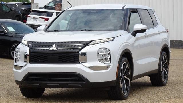 2022 Mitsubishi Outlander ES FWD