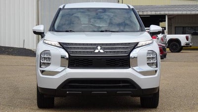 2022 Mitsubishi Outlander ES FWD