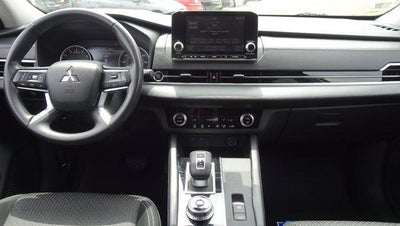 2022 Mitsubishi Outlander ES FWD