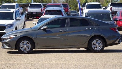 2024 Hyundai ELANTRA SE IVT